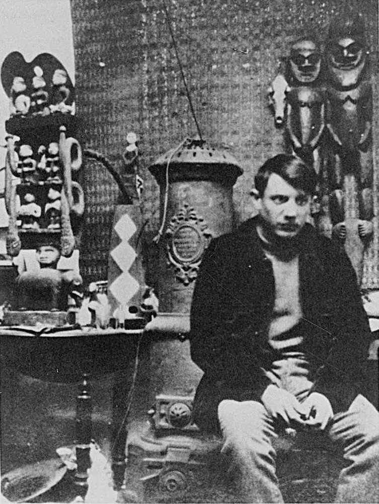 Picasso in his Montmartre studio